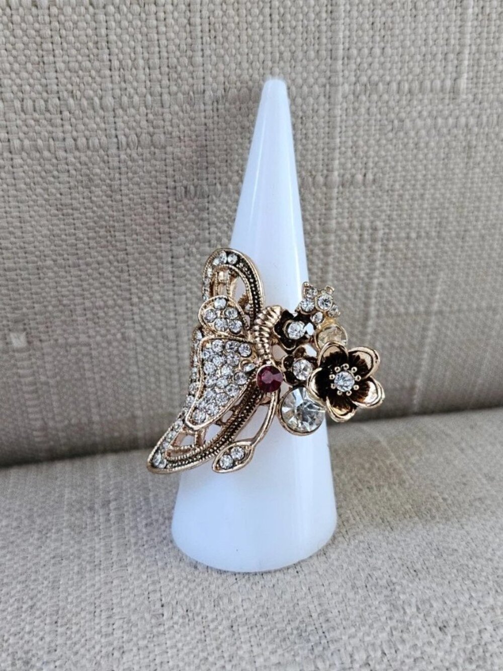 Butterfly Ring Fashion Women Ring Gold Tone Fashion Jewelry Ring Size 8 NW - Picture 6 of 11